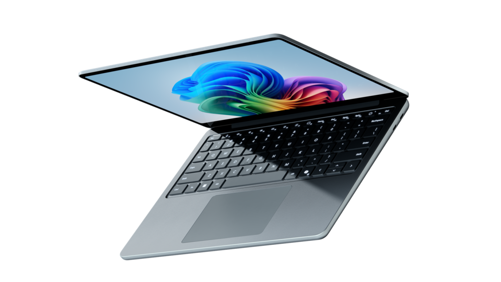 لپ تاپ سرفیس 13 اینچی.